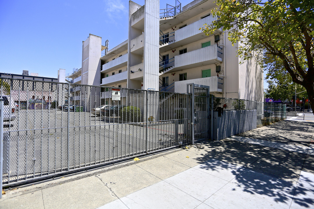 Jones Memorial Homes in San Francisco, CA - Building Photo