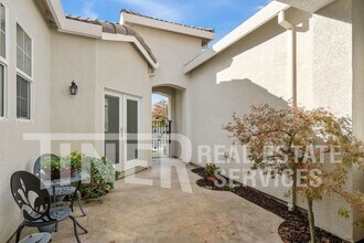 6025 CreekBerry Wy in El Dorado Hills, CA - Foto de edificio - Building Photo
