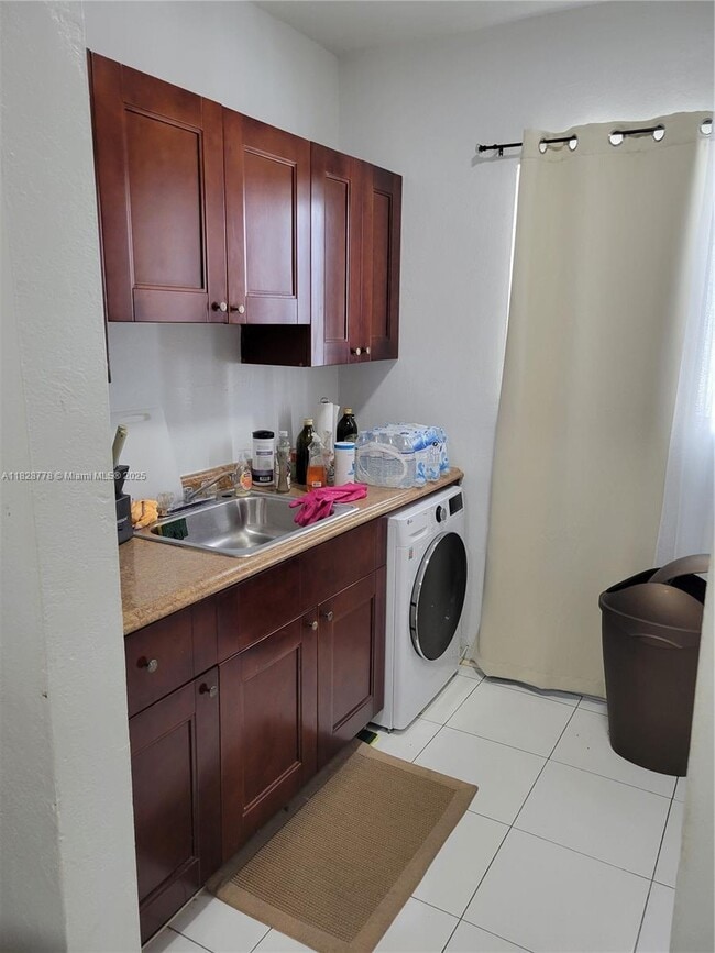 1551 Michigan Ave in Miami Beach, FL - Building Photo - Building Photo