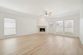 13575 Valley Mills Dr in Frisco, TX - Building Photo - Building Photo