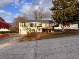 194 Virgo Dr in Groton, CT - Building Photo