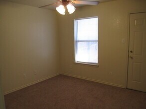 1563 Greenwood Rd in Weatherford, TX - Building Photo - Building Photo