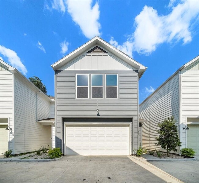 property at 11 Wellford St