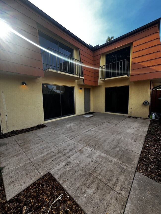 1702 Park Meadows Dr in Ft. Myers, FL - Building Photo - Building Photo