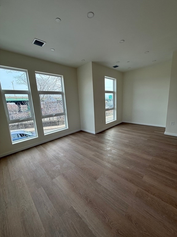 546 Saratoga St in Boston, MA - Building Photo - Building Photo