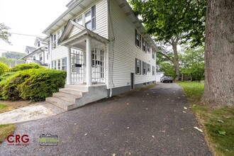 21 Salisbury Rd, Unit 1 in Newton, MA - Building Photo - Building Photo