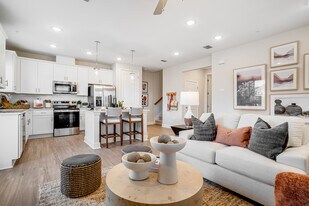 Yardly Kelly Lane in Pflugerville, TX - Building Photo