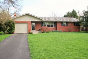 249 Greenbriar Rd in Lexington, KY - Building Photo