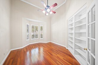 4610 Sterling Wood Way in Houston, TX - Building Photo - Building Photo
