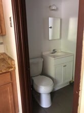 381 Mill Rock Rd in Hamden, CT - Building Photo - Building Photo