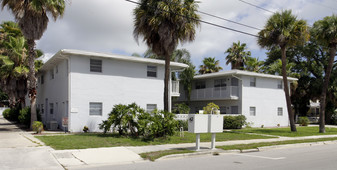 823 Sunrise Blvd Apartments