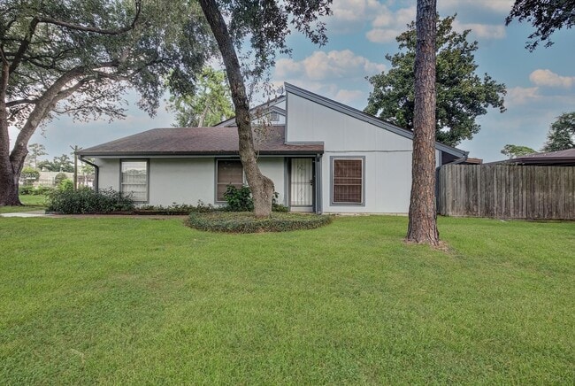 property at 5867 Village Forest Ct