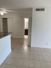 10717 Cleary Blvd, Unit 204 in Plantation, FL - Building Photo - Building Photo