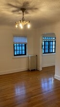 Metropolitan Apartments in Portland, OR - Building Photo - Interior Photo