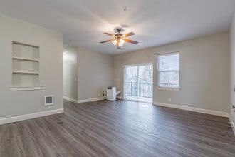 Aspen Grove Apartments in Salem, OR - Foto de edificio - Interior Photo