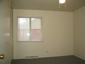 309 W Springfield Ave in Champaign, IL - Foto de edificio - Building Photo