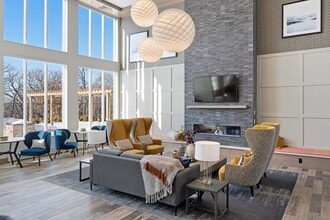 The Bluffs at Liberty Glen in St. Cloud, MN - Foto de edificio - Building Photo