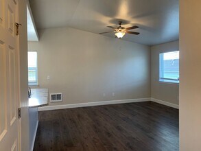 3513 Chelsea St in Klamath Falls, OR - Foto de edificio - Building Photo