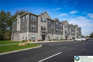 1210 Eaton Ave, Unit 305 in Bethlehem, PA - Building Photo