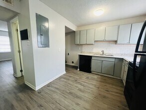 131 Wall St in Warner Robins, GA - Building Photo - Building Photo