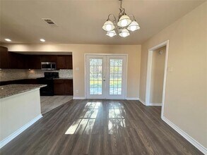 2540 W Rochelle Rd in Irving, TX - Building Photo - Building Photo