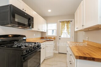 10 W 8th St in Marcus Hook, PA - Building Photo - Building Photo