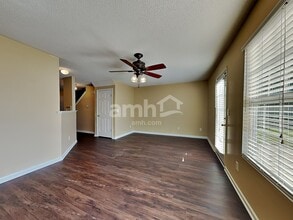 430 Rockbridge Dr in Kernersville, NC - Foto de edificio - Building Photo