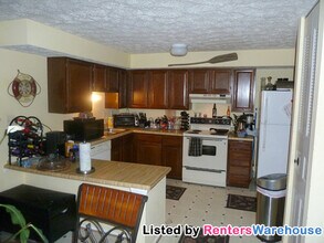 8052 Croydon Way in Pasadena, MD - Building Photo - Building Photo