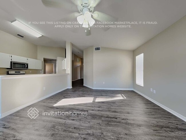 28418 Meadowrush Way in Zephyrhills, FL - Building Photo - Building Photo