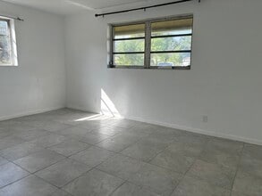 5904 SW 27th St, Unit N in West Park, FL - Building Photo - Building Photo