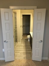 15828 Valley View Dr in Overland Park, KS - Building Photo - Building Photo