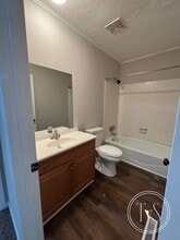 902 W Pine St in Hinesville, GA - Building Photo - Building Photo