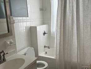 300 North Park Ave in Buffalo, NY - Building Photo - Building Photo