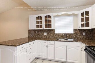 4900 NW 92nd Ave in Sunrise, FL - Building Photo - Building Photo