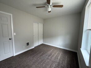 110 9th Ave in Sweet Home, OR - Building Photo - Building Photo