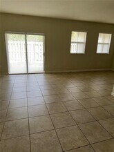 10620 NW 88th St in Doral, FL - Building Photo - Building Photo