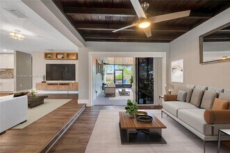 4764 NE 15th Way in Oakland Park, FL - Building Photo - Building Photo