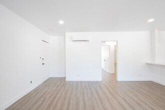1235 N Ogden Dr in West Hollywood, CA - Building Photo - Building Photo