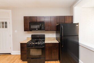 1835 N Humboldt Blvd, Unit 1B in Chicago, IL - Foto de edificio - Building Photo