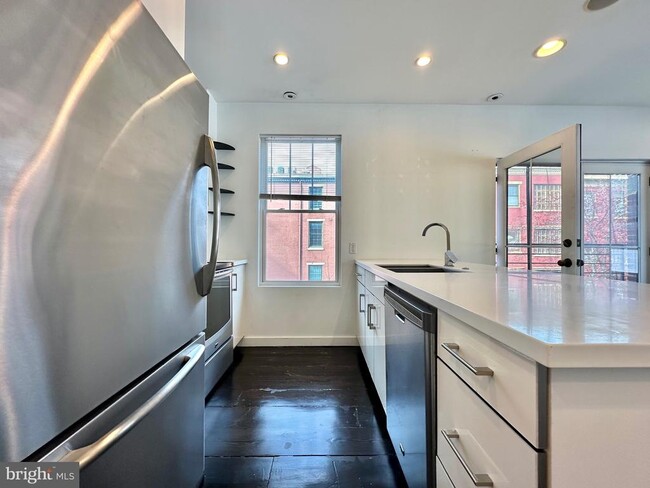 263 N 3rd St in Philadelphia, PA - Building Photo - Building Photo