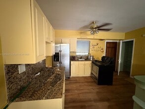 8865 NE 2nd Ave in El Portal, FL - Building Photo - Building Photo