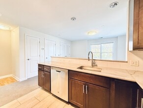 72 Merrell Ave in Stamford, CT - Building Photo - Building Photo