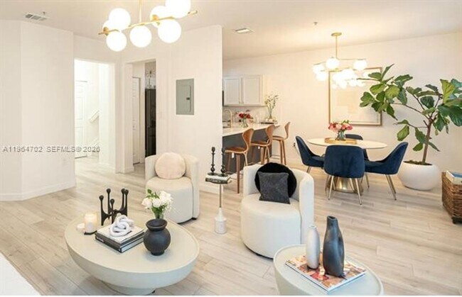 8760 NW 97th Ave in Medley, FL - Building Photo - Building Photo