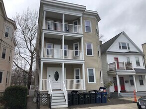 36 Brackett St, Unit 3 in Boston, MA - Building Photo - Building Photo