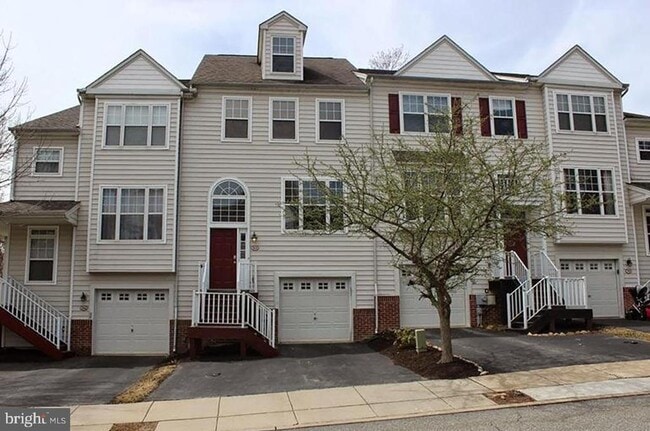 property at 104 Victoria Ct