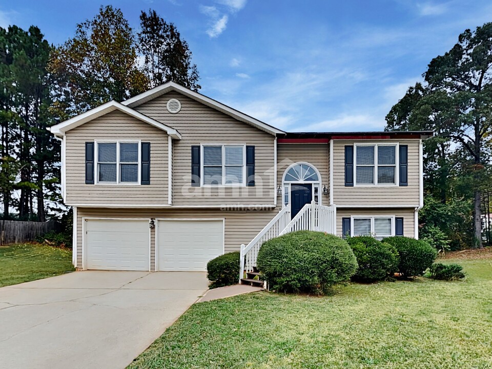 3032 Crystal Gate Pl in Lawrenceville, GA - Building Photo