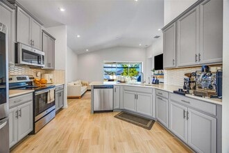 33995 Astoria Cir in Wesley Chapel, FL - Building Photo - Building Photo