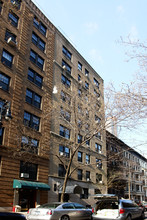 28 W 69th St in New York, NY - Building Photo - Building Photo