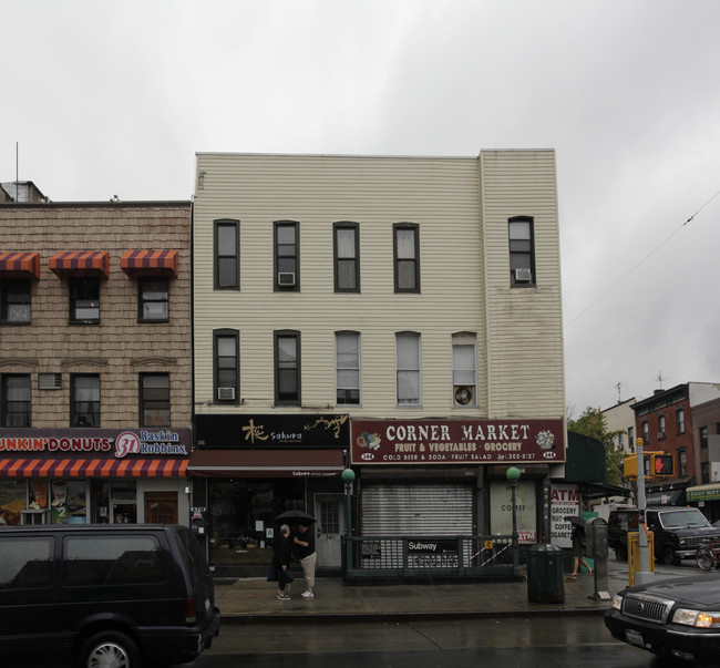 344-346 Graham Ave in Brooklyn, NY - Building Photo - Building Photo