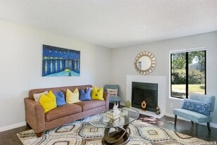 4600 W Pioneer Dr, Unit 311 in Irving, TX - Building Photo